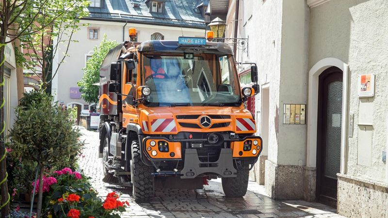 In Kommunen kommt häufig der »U 219« zum Einsatz. Das Einstiegsmodell kostet rund 100.000 Euro (Bild: Mercedes Truck AG).
